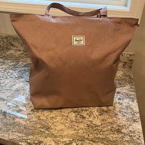*Brand New* Herschel Supply Co. Tote bag, perfect for summer!